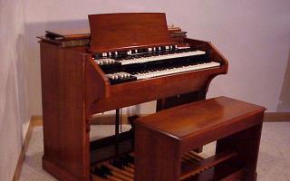 Hammond орган предназначался для домашнего использования и в качестве альтернативы большим и дорогим церковным органам